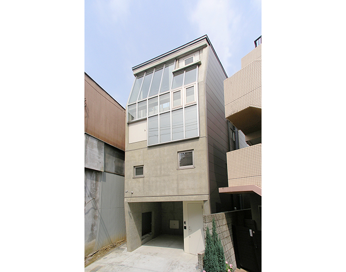 個性を放つコンクリート打放しの外観