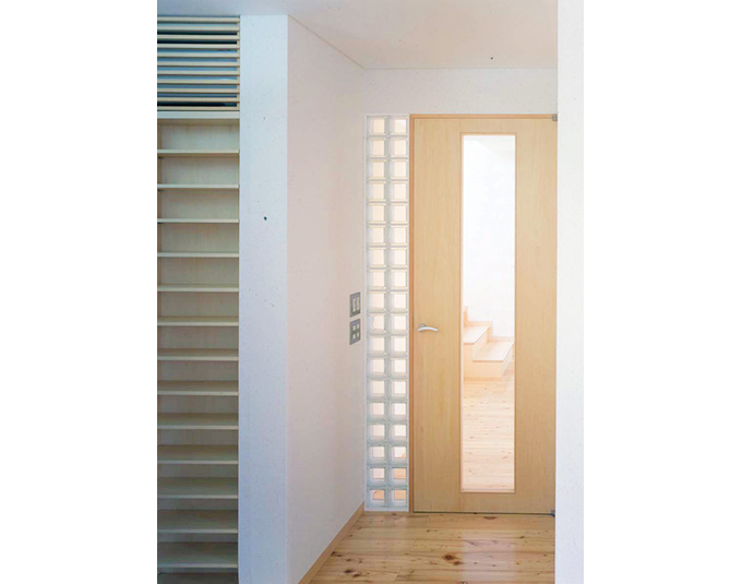 音楽室もホールも和紙貼り