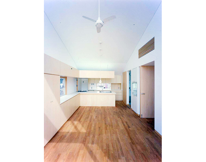 漆喰塗りのリビングルーム