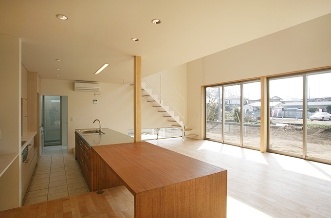 庭に向かう大開口窓