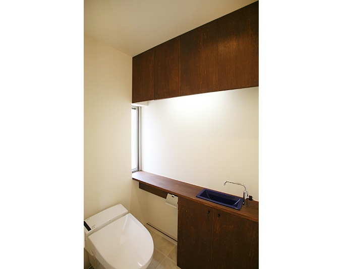 ウッド調のトイレ