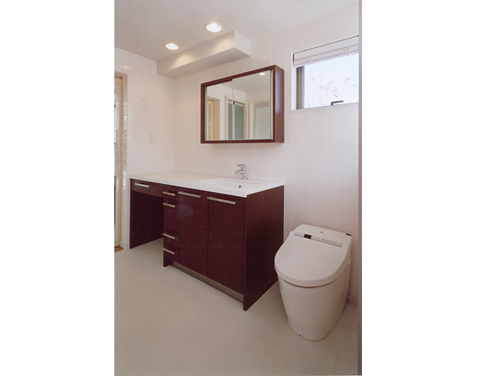 洗面化粧台のあるトイレ