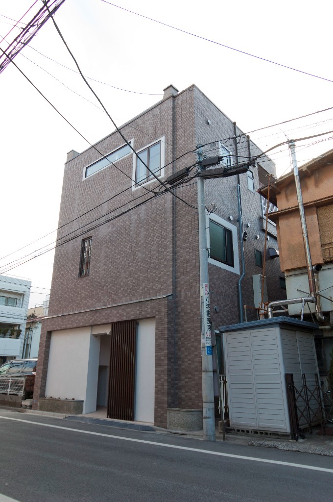 3階建ての2世帯リーフォーム住宅