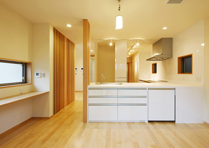 広々としたオープンキッチン