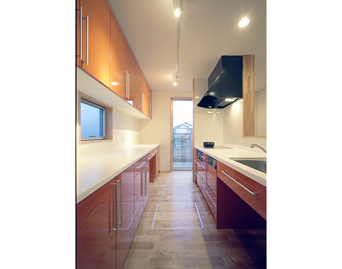 広めの作業スペースを確保したキッチン