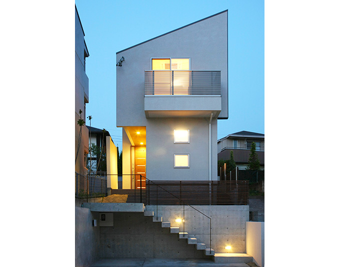 土地の形状を生かした家