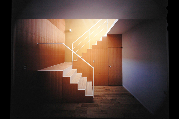 吹き抜けのオープン階段