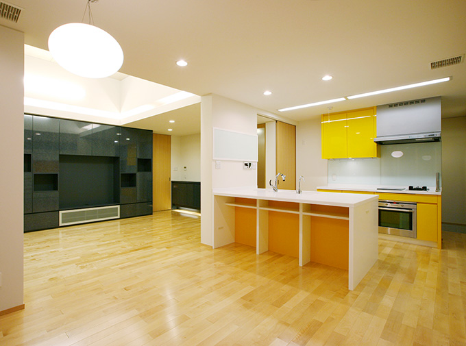 アクセスのしやすいオープンキッチン