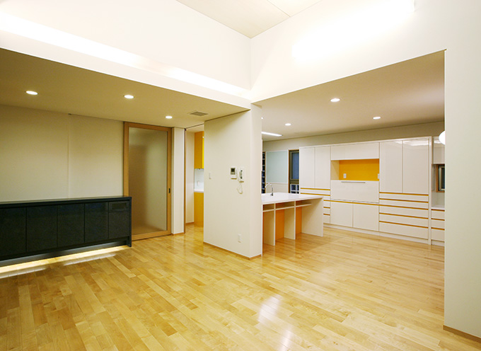 天井高を変化させて印象を変えるLDK