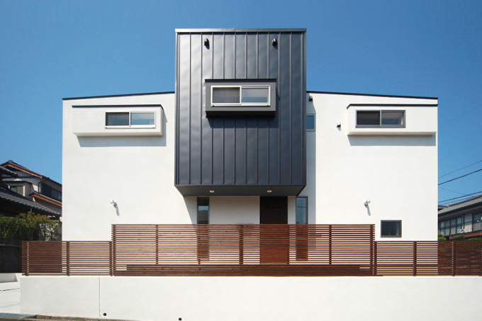 重厚感とメリハリを感じる外観