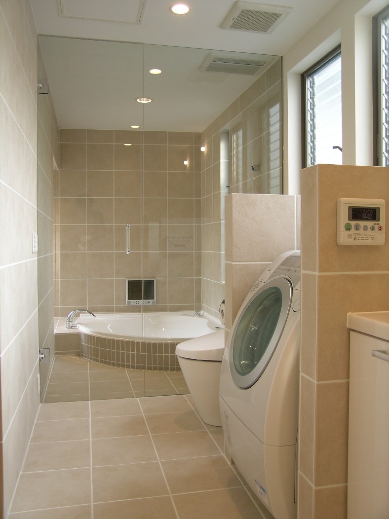 水回りは一つに集めてコンパクトに