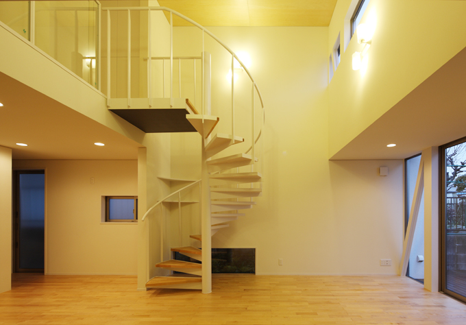 ハイサイドライトで明るさを確保したリビング