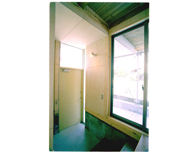 コンクリート打放の玄関