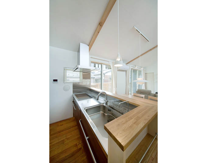 リビングを見渡せるカウンターキッチン