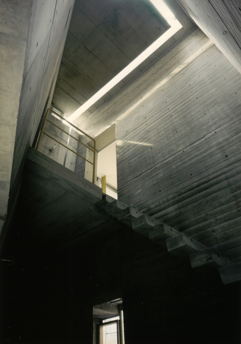 7メートルの吹き抜けの階段ホール