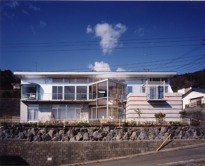 丸、三角、四角の外観