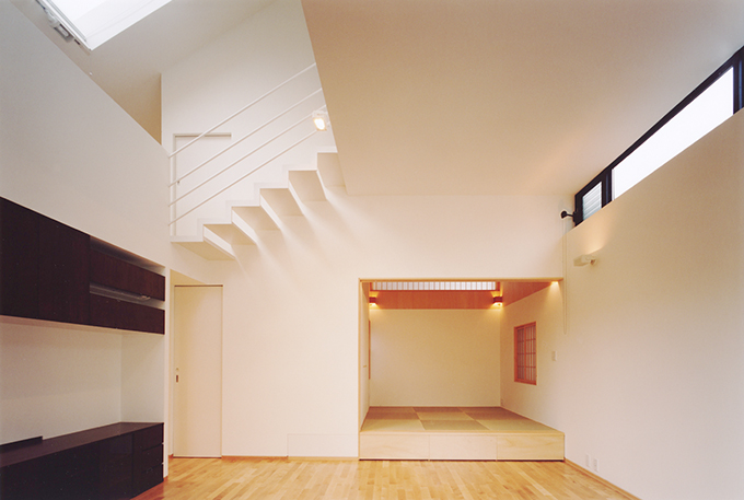 プライバシーを守りつつ採光を確保したLDK