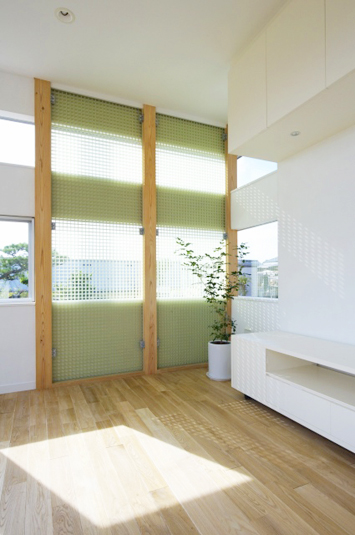 通風と採光が得られる耐震壁