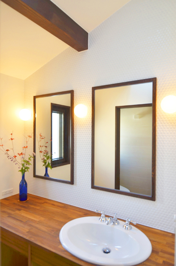 シックな雰囲気の洗面台