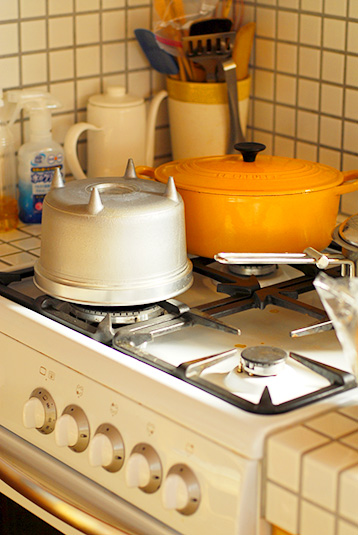 白いガスコンロ