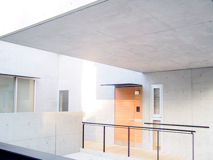 玄関アプローチ