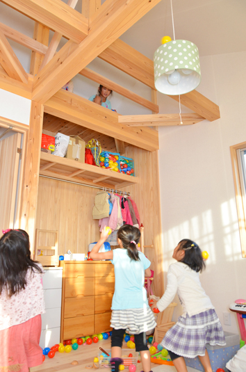 子供部屋と小屋裏空間