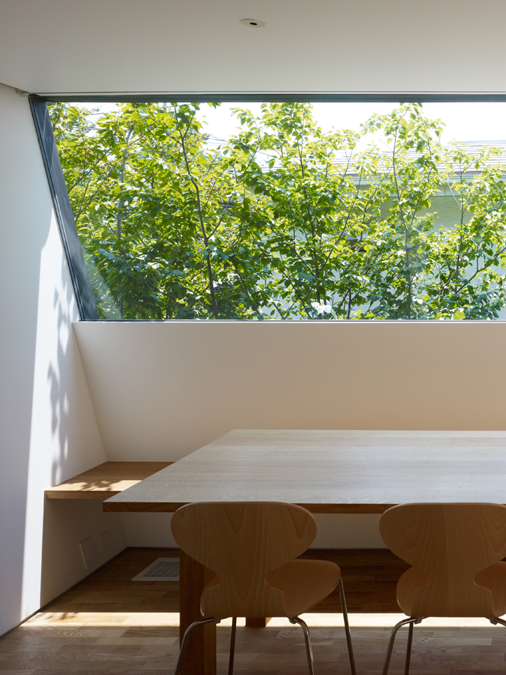 梅が丘の家　二階