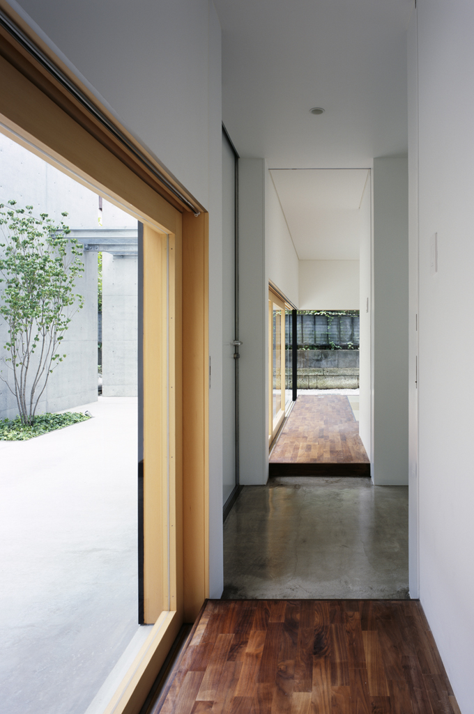 緑山の家　１階入口