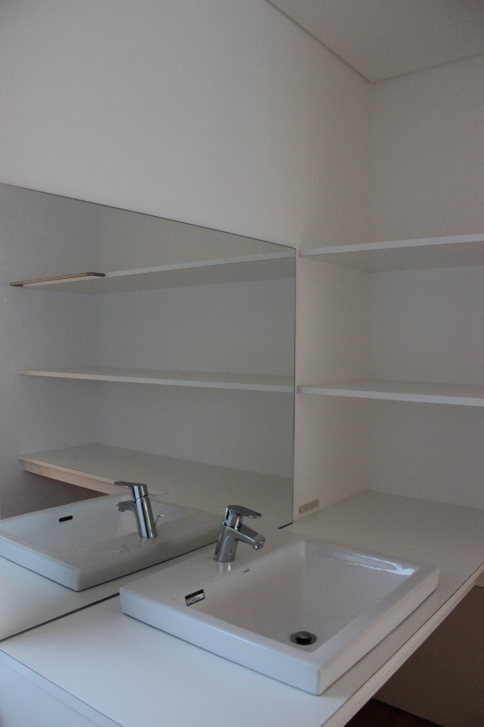 金沢文庫の家　１階洗面室