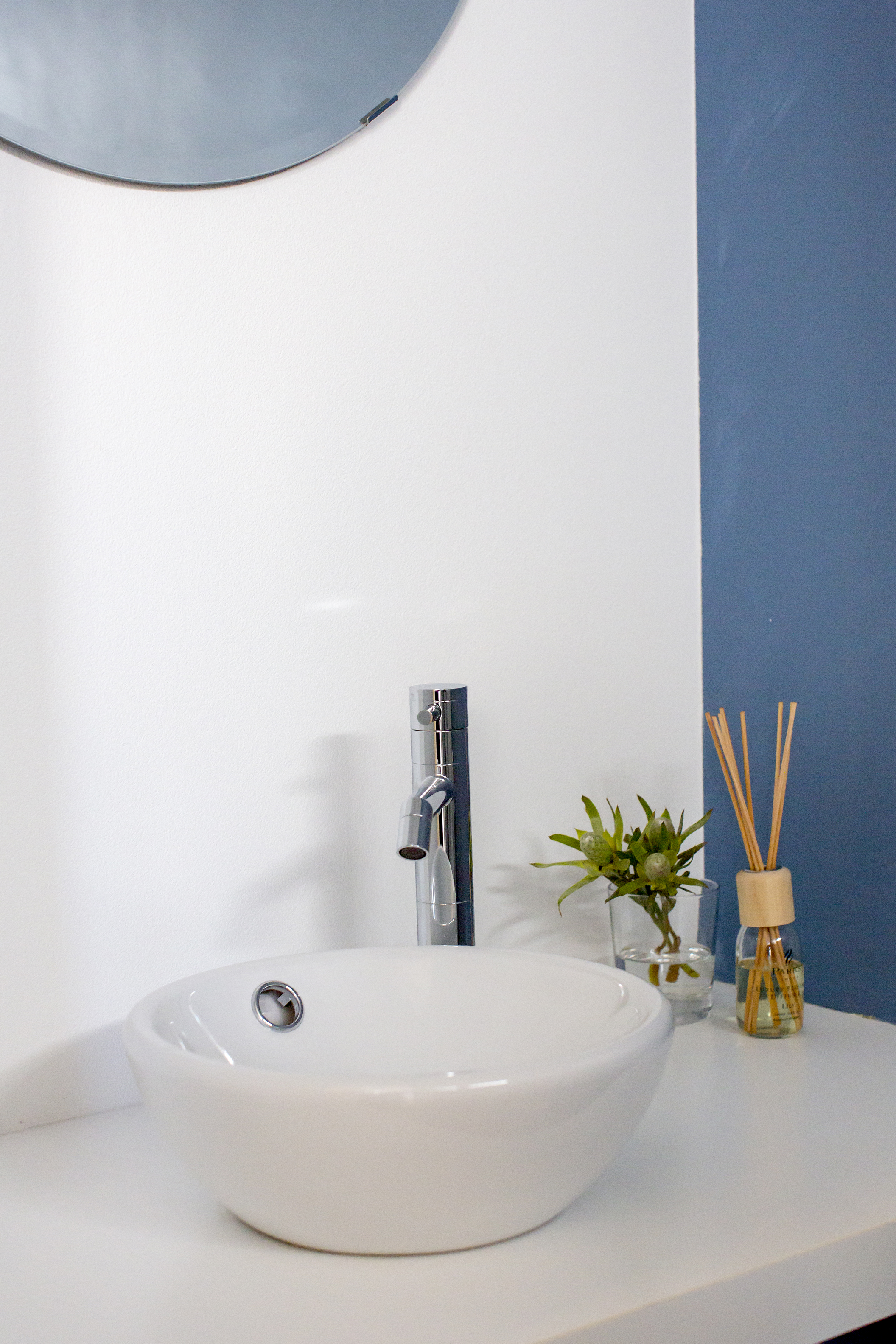 シンプルかつデザイン性の高い洗面台