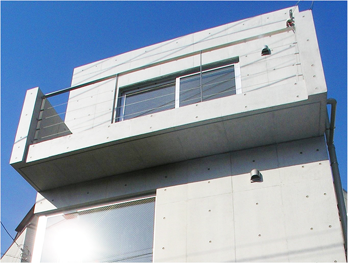 コンクリート打放しの無機質外観