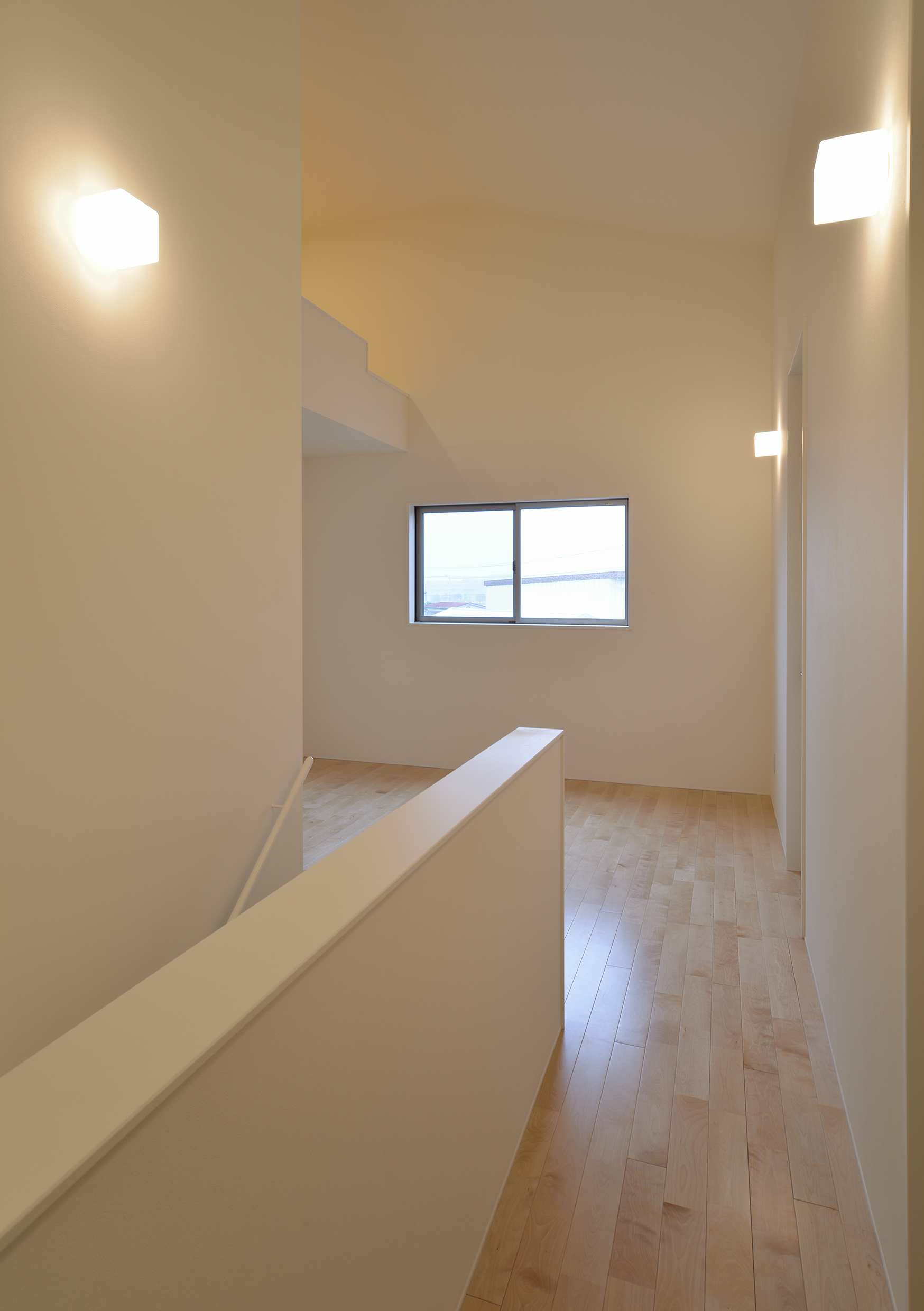 勾配高天井が穏やかなフリースペース