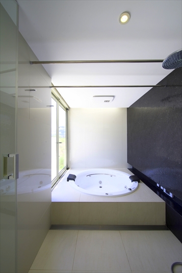 ラグジュアリーな浴槽