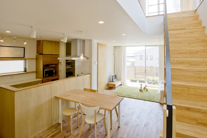 キッチンにも木のぬくもり