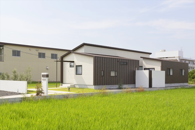 自然の移ろいを身近に感じる平屋