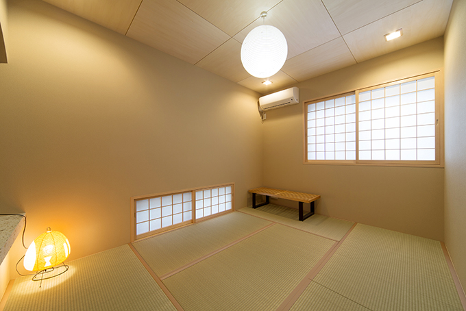 明るさを抑えた落ち着ける和室