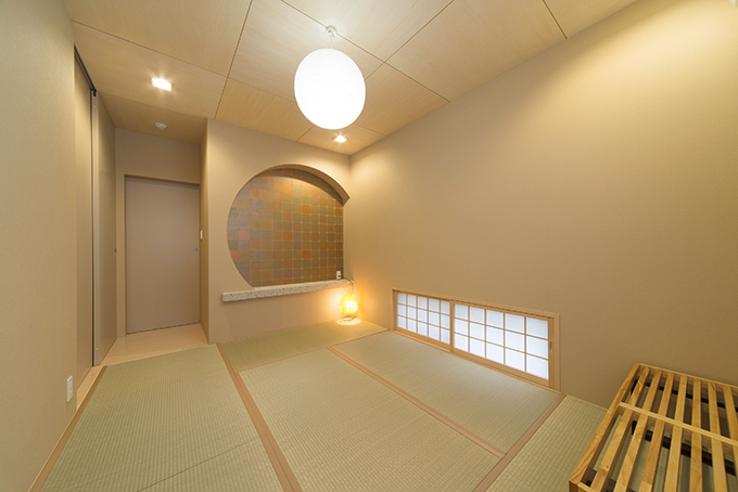 和室にもアールのデザインを用いてモダンな印象に