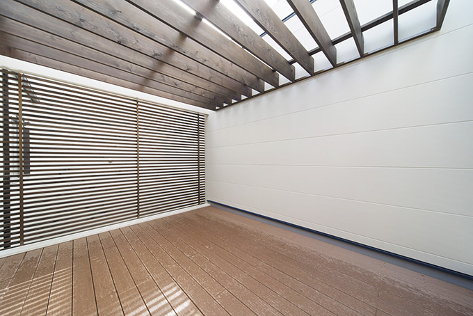 プライベート空間のテラス・バルコニー