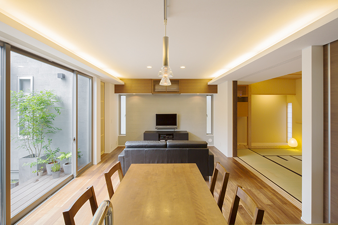 奥行きのある明るいLDK