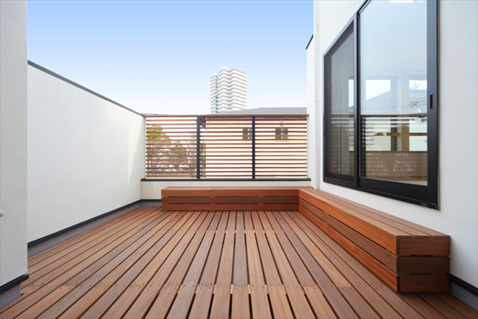 デッキバルコニー