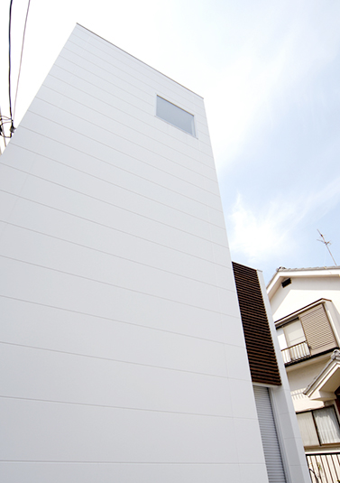 プライバシーにも配慮したスマートな外観