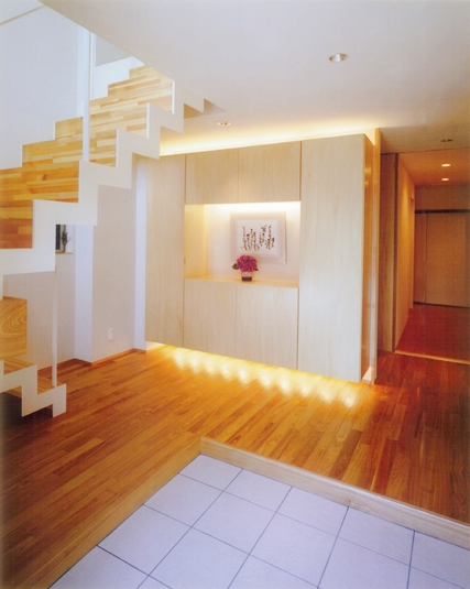 まるで額縁のような玄関収納