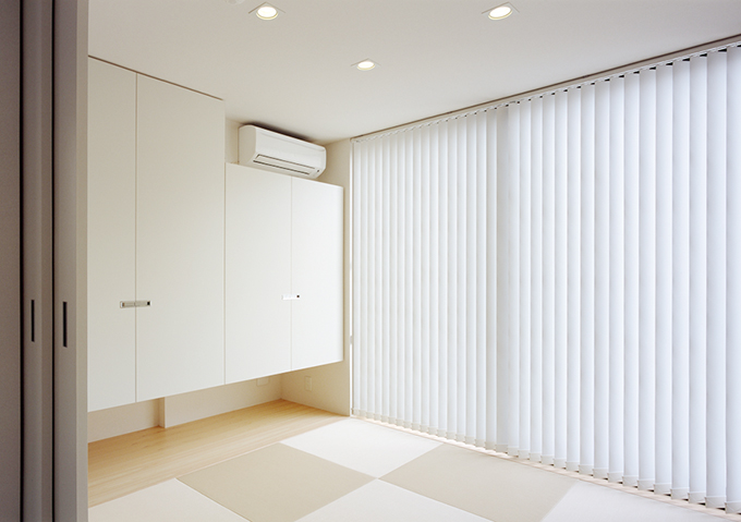 淡い色合いのモダンな和室