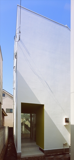 建屋の中が気になる外観