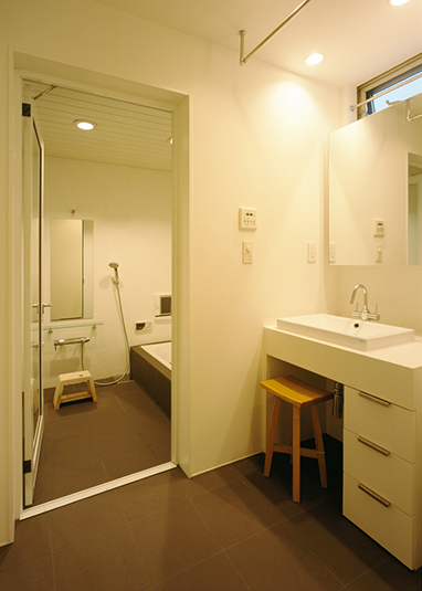 スタイリッシュな水廻りスペース