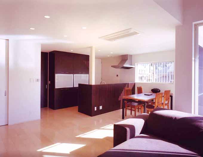 開放感があるL字型のリビング