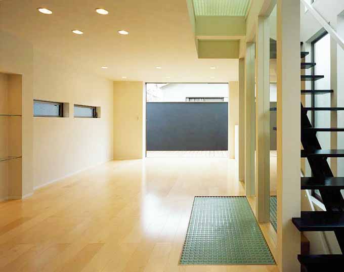 吹き抜けのリビング