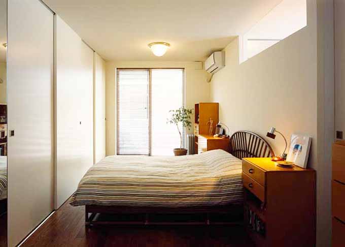 ナチュラルな雰囲気のベッドルーム