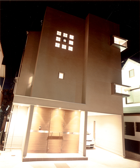 プライバシーに配慮した前面道路からの眺め