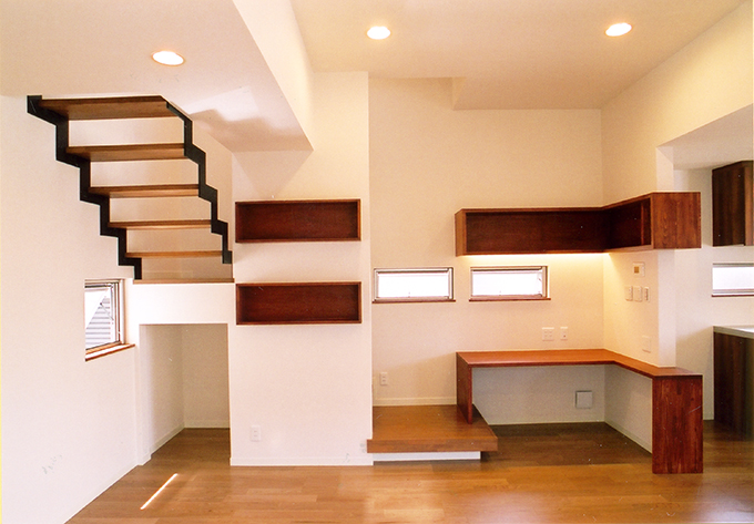 動きを感じるインテリア